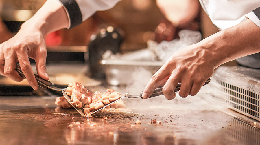 COMMENT NETTOYER VOS SURFACES DE CUISSON ?